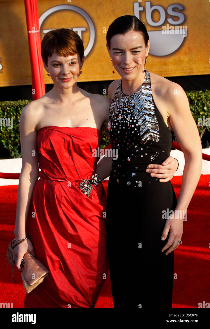 British actresses Carey Mulligan and Olivia Williams (R) attend the 16th Annual Screen Actor's Guild (SAG) Awards at the Shrine Auditorium in Los Angeles, California, USA, 23 January 2010. The Screen Actors Guild honours excellence in five film and eight prime time television categories. Photo: Hubert Boesl Stock Photo