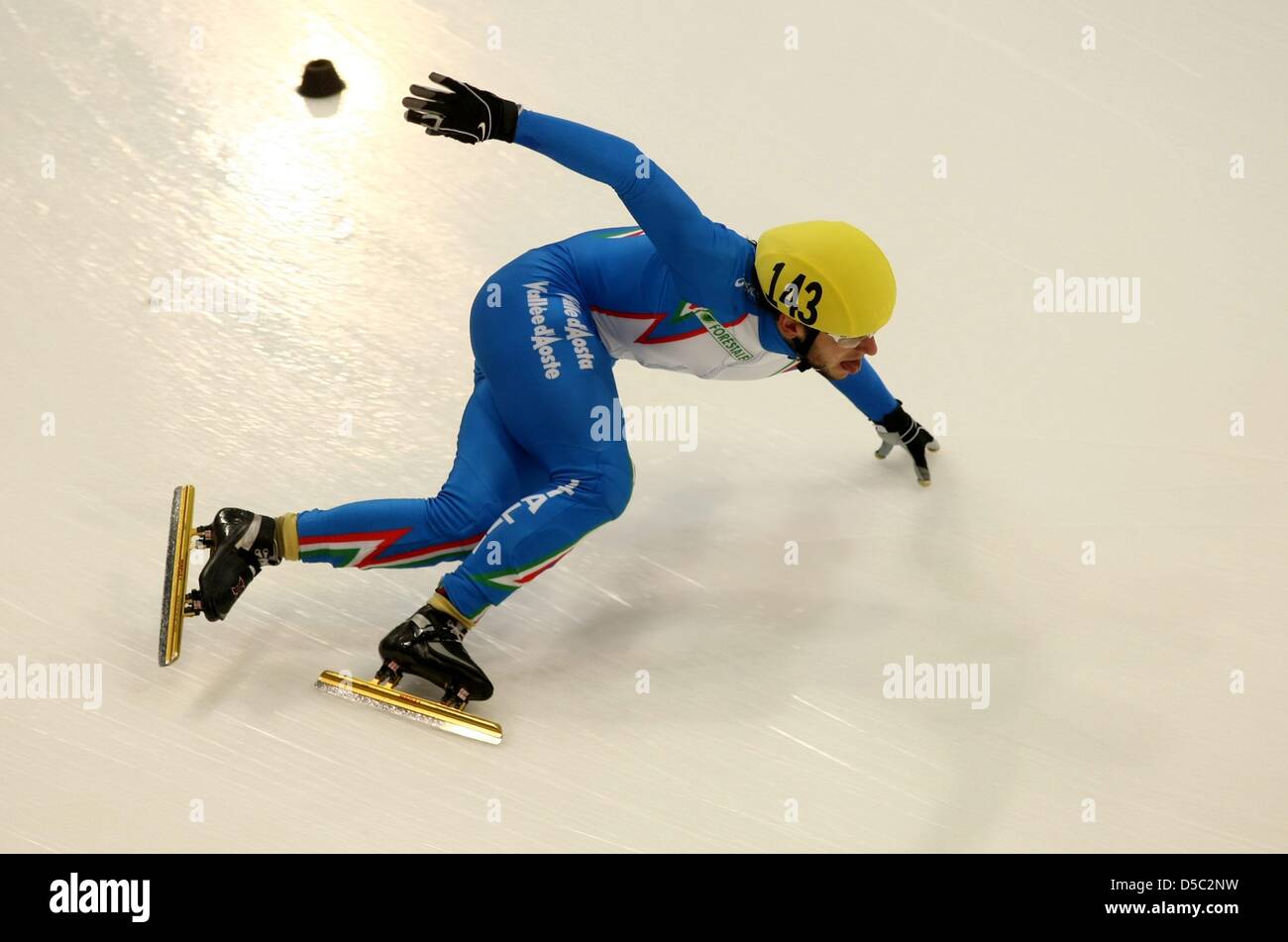 Yuri Confortola (Italien), aufgenommen am Samstag (23.01.2010) in der Freiberger Arena in Dresden im Rahmen der Shorttrack Europameisterschaft. Foto: Thomas Eisenhuth / Z6326 Stock Photo