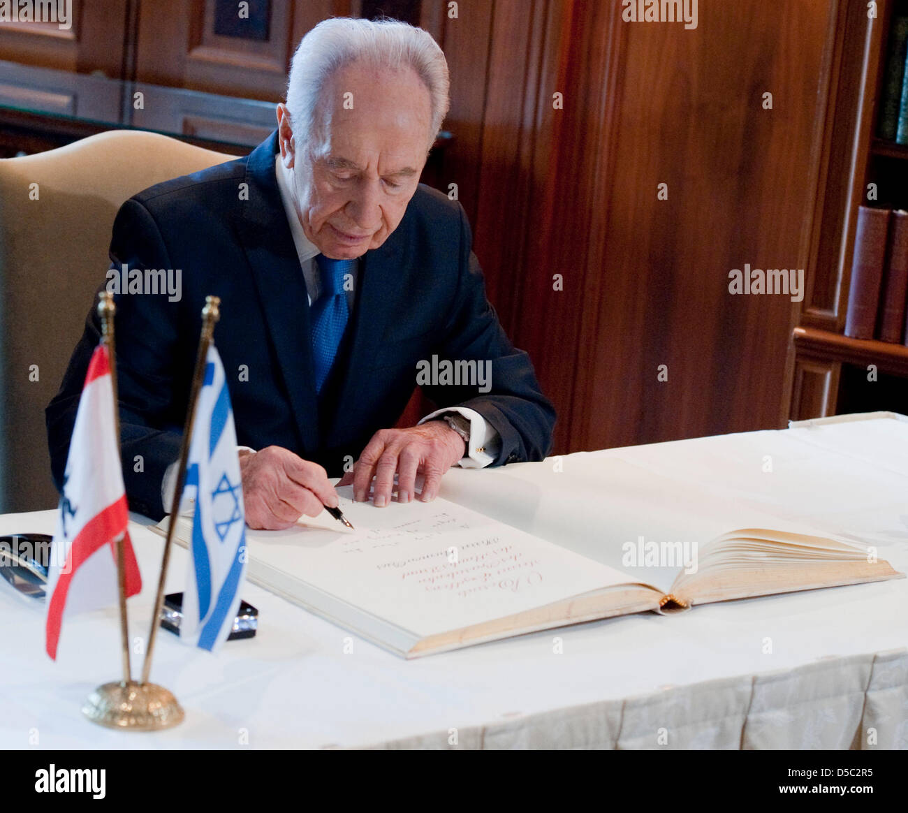 Israeli President Shimon Peres Signs Berlins Golden Book At - 
