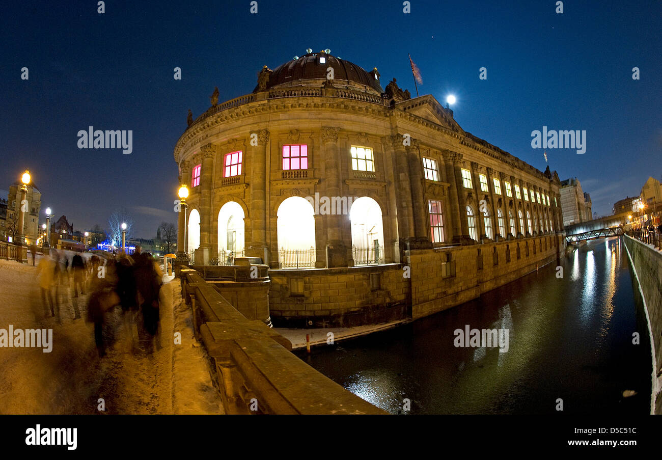 Exterior nightly view on Bode Museum in Berlin, germany, 30 January 2010. The 26th Long Night of Museums included some 60 museums of the German capital. Photo: Arno Burgi Stock Photo