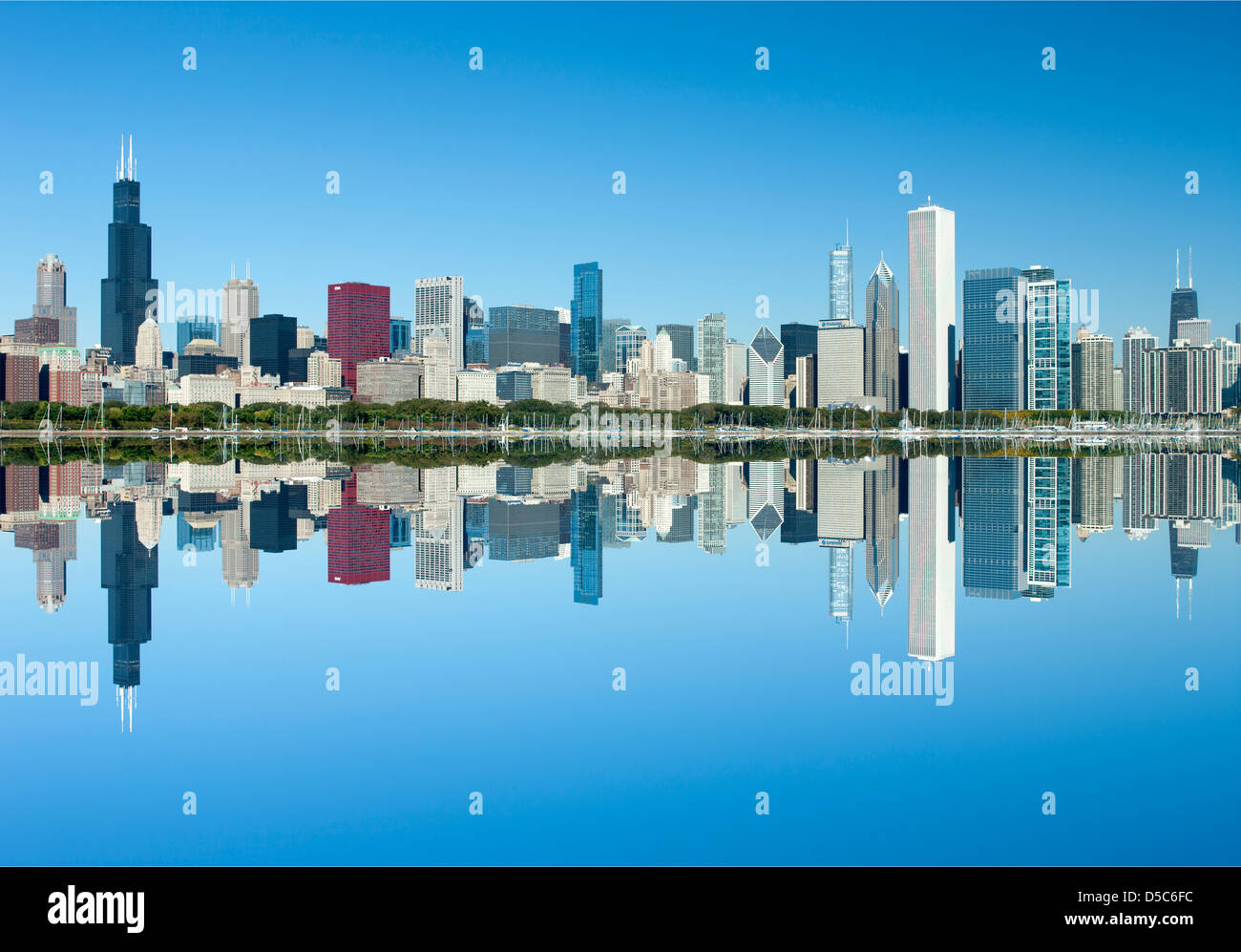 LAKE SHORE SKYLINE DOWNTOWN CHICAGO ILLINOIS USA Stock Photo - Alamy