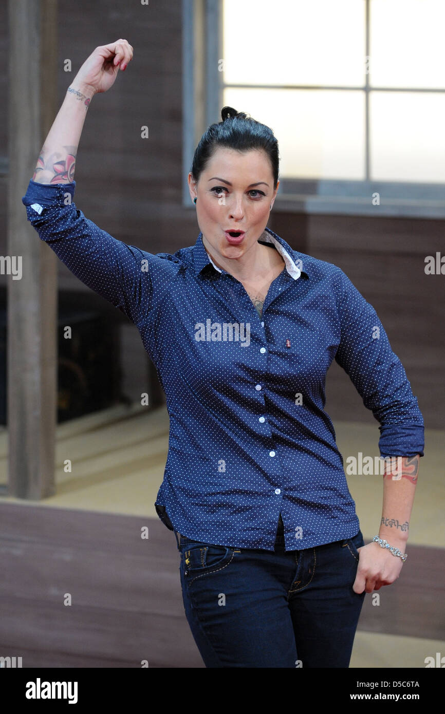 Lina Van de Mars at the premiere of the movie 'Cowboys and Aliens' at
