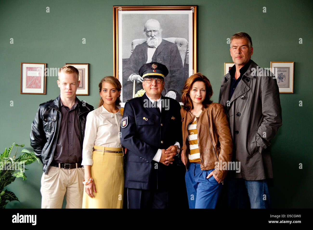 Martin Wissner, Nora Binder, Thomas Kuegel, Loretta Stern and Frank Vockroth on the set of German ARD TV show 'Nordisch herb' Stock Photo
