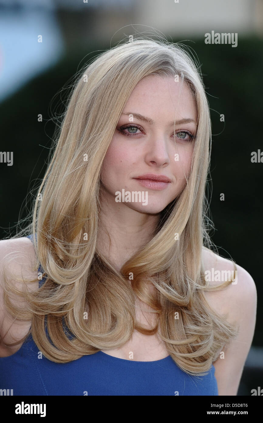 Amanda Seyfried At A Photocall To Promote The Movie In Time Outside Stock Photo Alamy