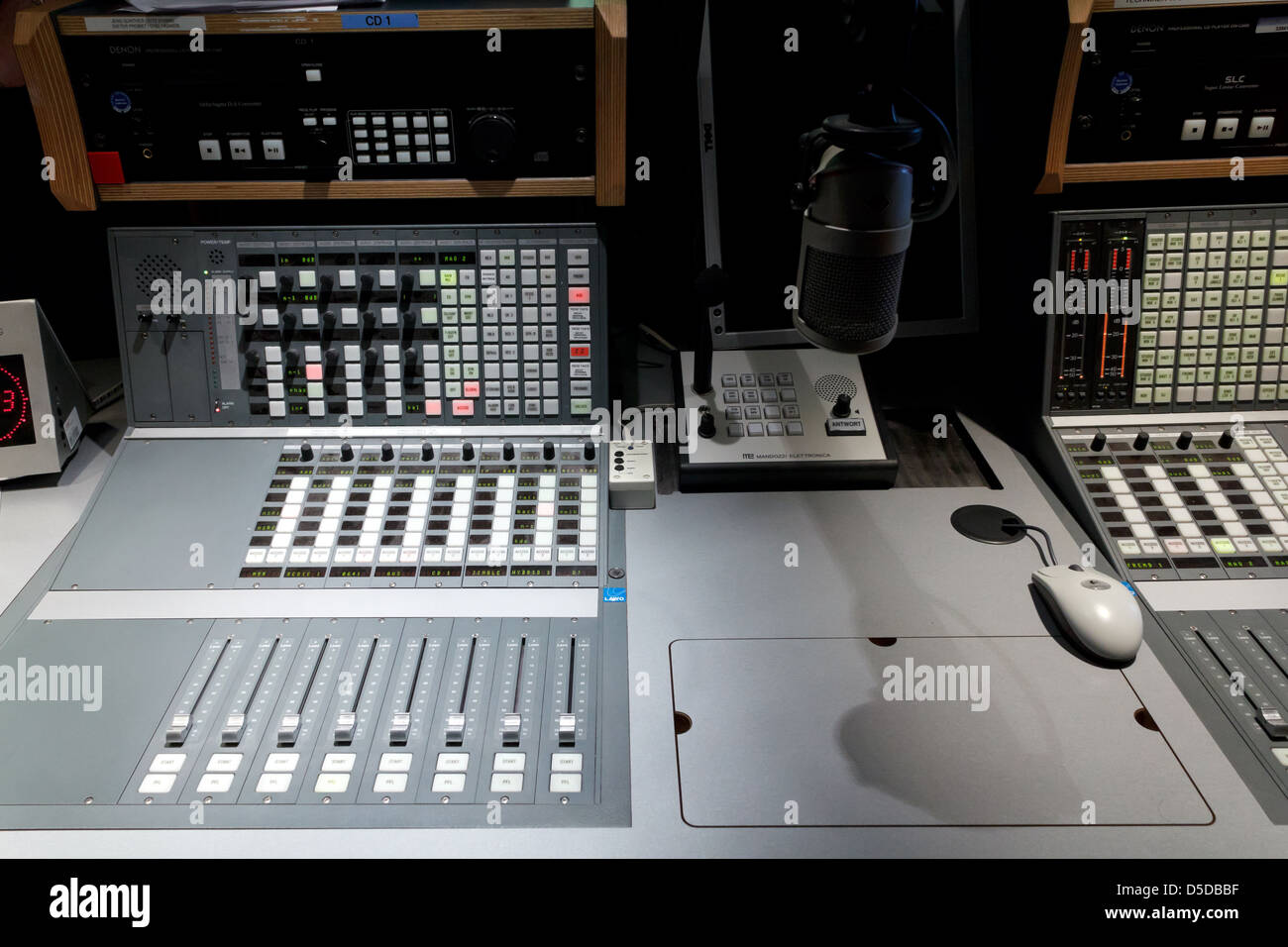 Radio broadcasting berlin brandenburg rbb hi-res stock photography and  images - Alamy