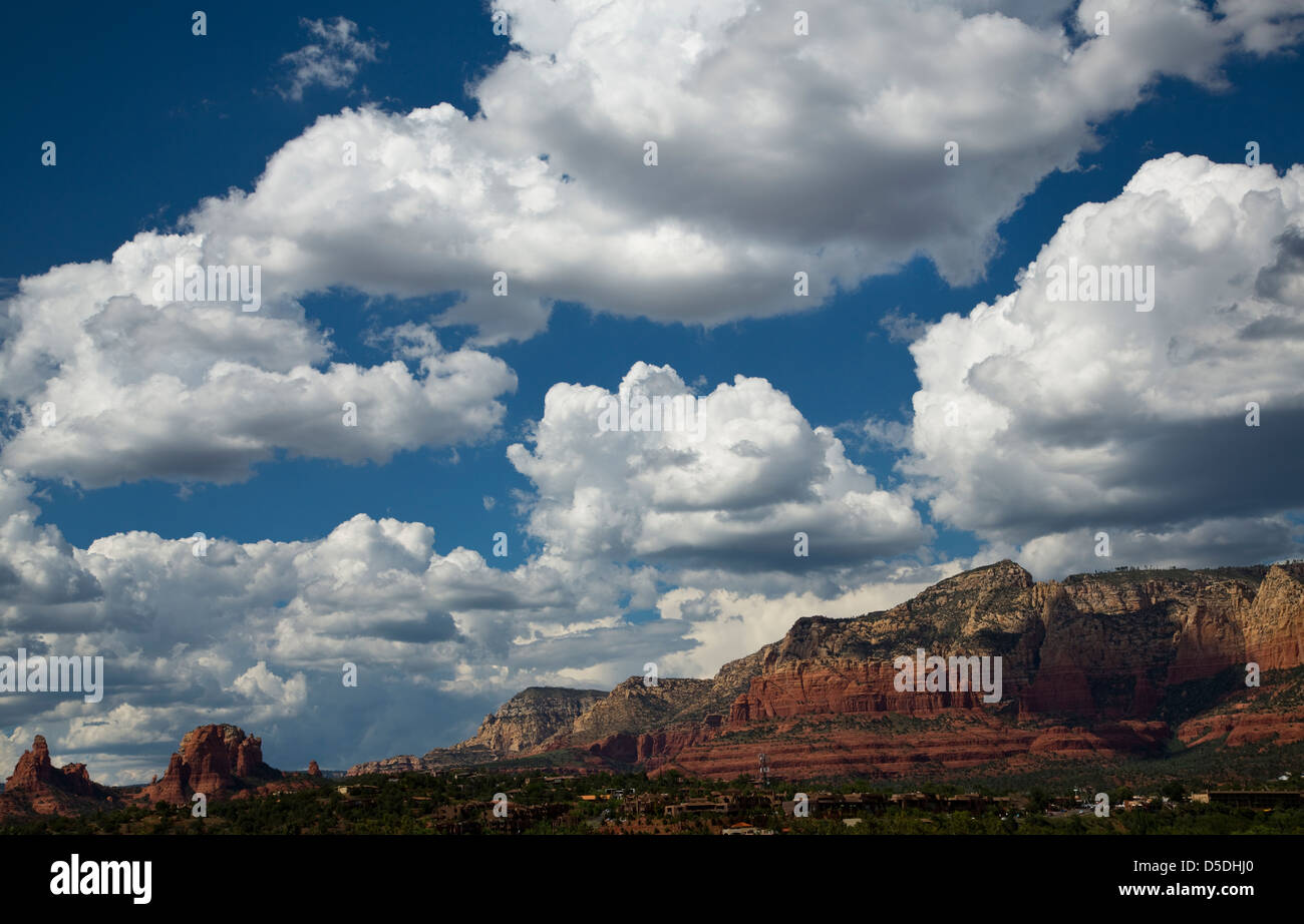 View of The Red Rocks of Sedona Stock Photo - Alamy