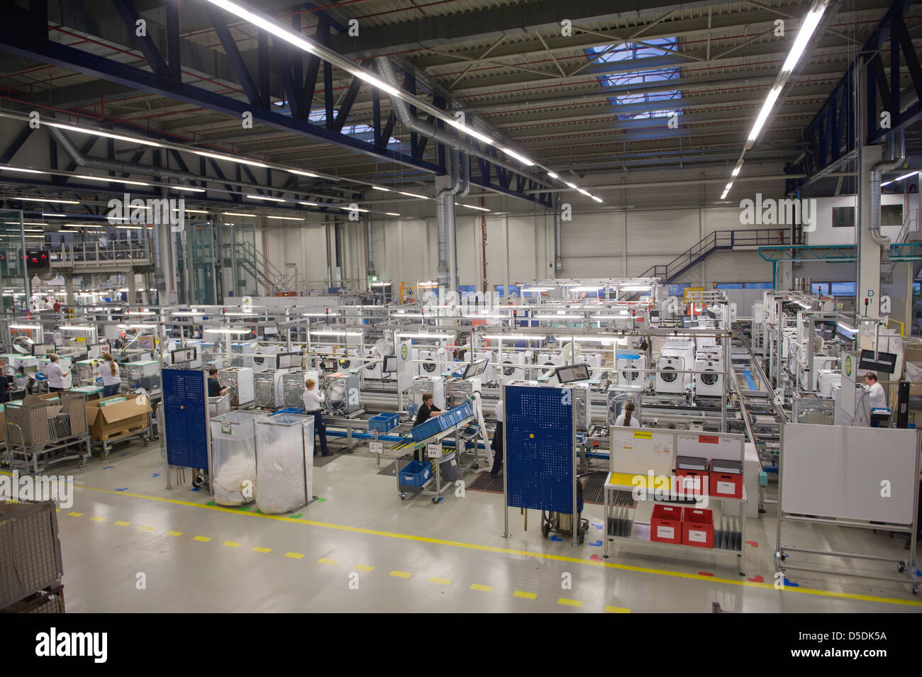 Nauen Of Germany And Employees In The Bsh Home Appliance Nauen Gmbh Stock Photo Alamy