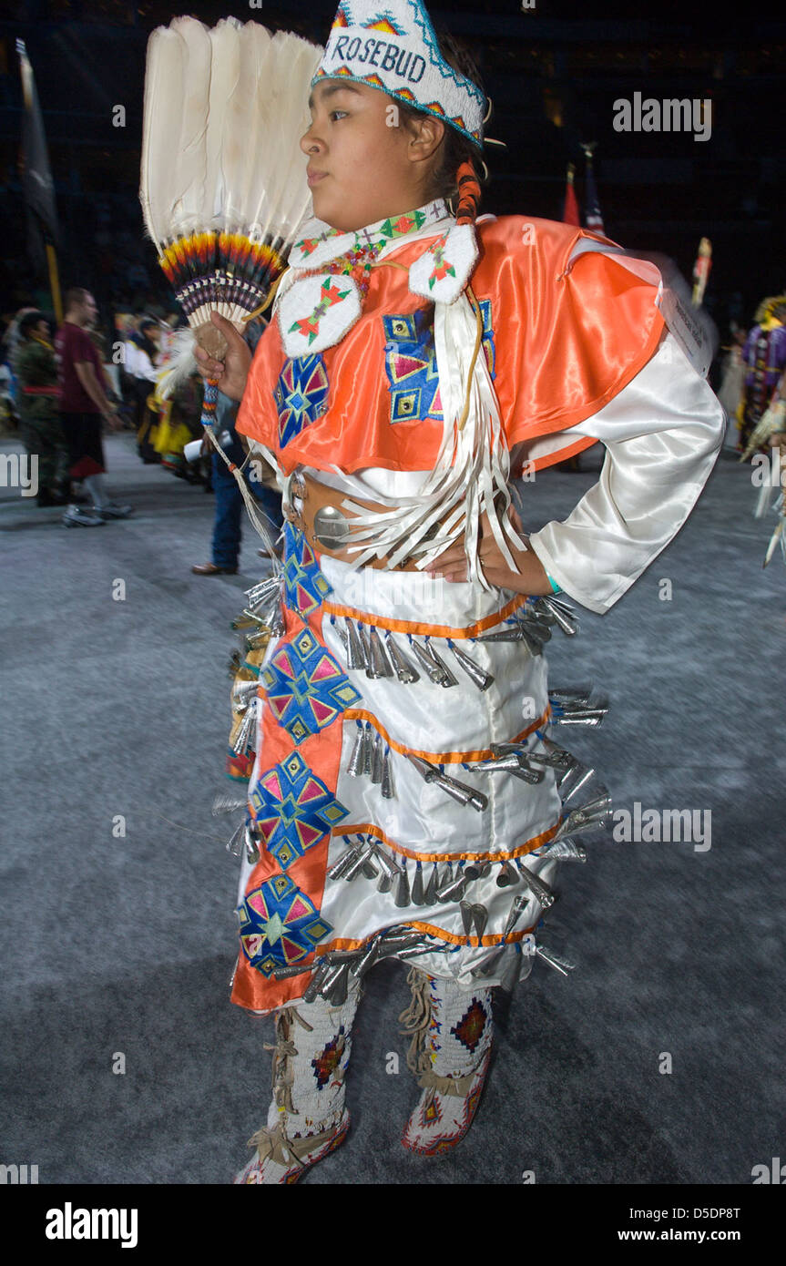 A vibrant depiction of Native American dancers at the 2007 Powwow ...