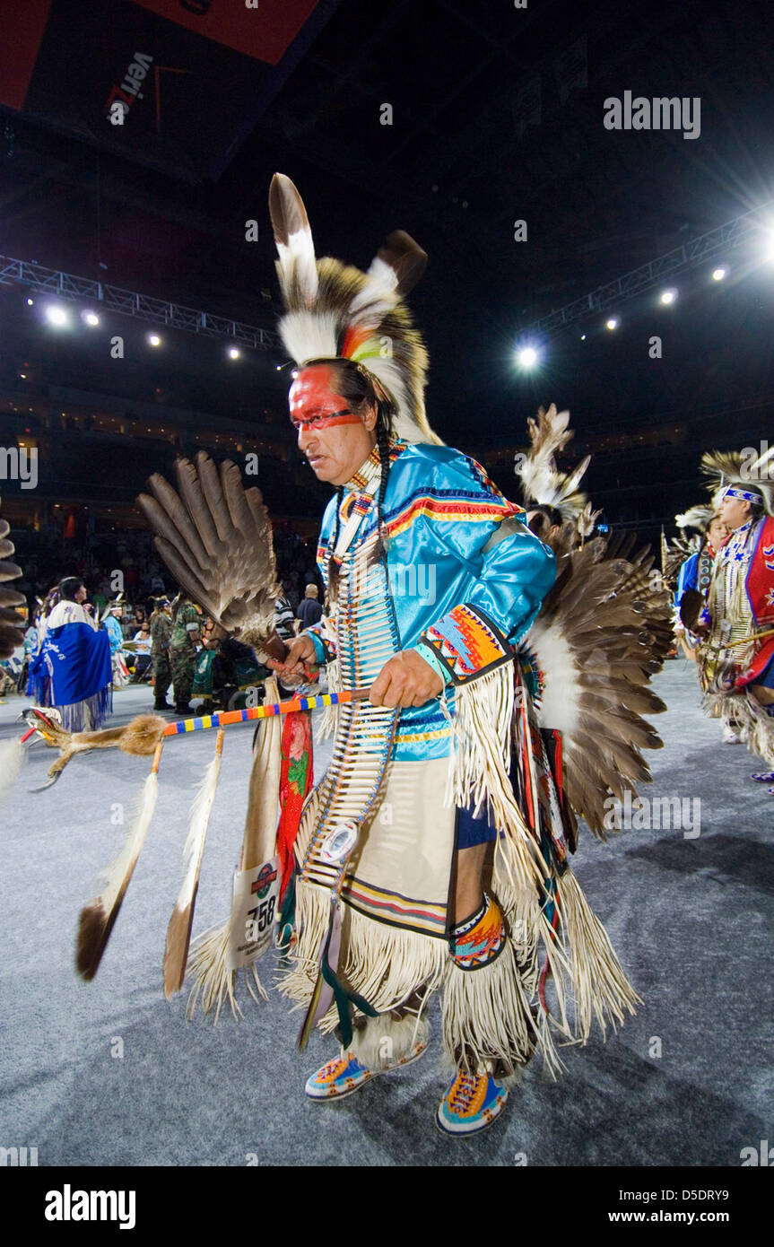 This photograph shows a male Native American dancer at a 2007 Powwow ...