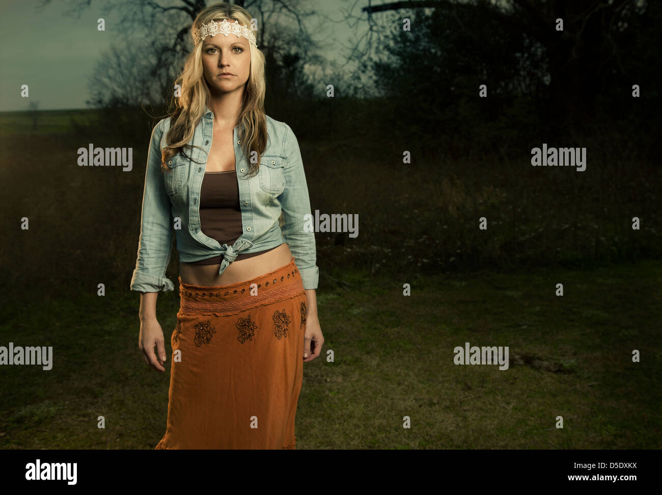 Vintage woman fashion hi-res stock photography and images - Alamy