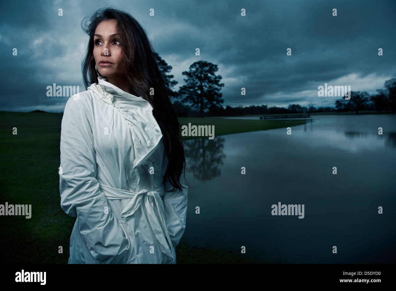 Woman in white coat hi-res stock photography and images - Alamy