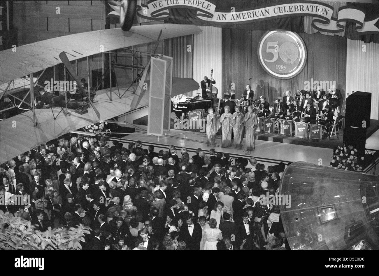 1985 Inaugural Ball for President Reagan in National Air and Space Museum Stock Photo