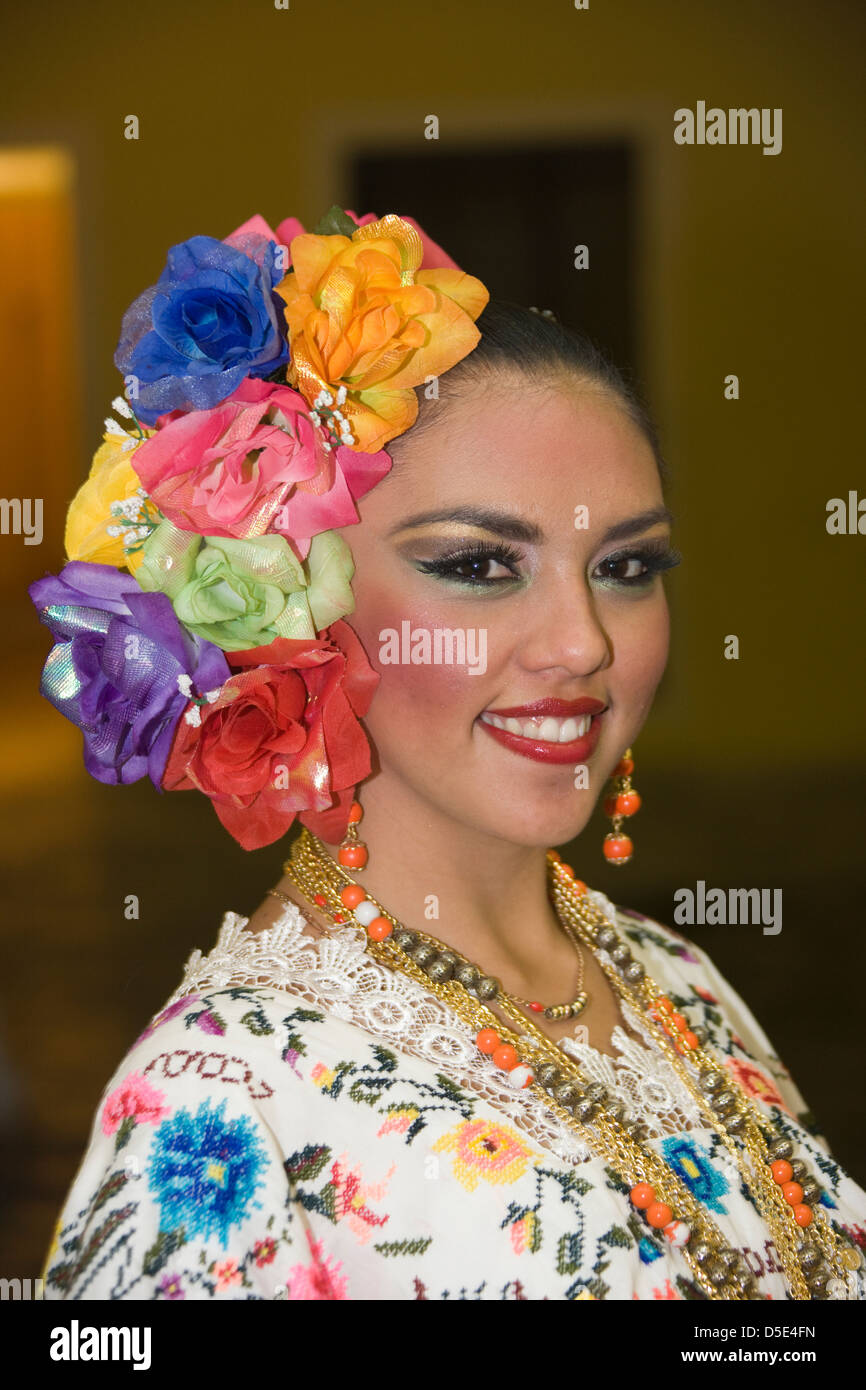 Mexican girls in traditional embroidered dress, Merida, Yucatan State, Mexico Stock Photo Alamy