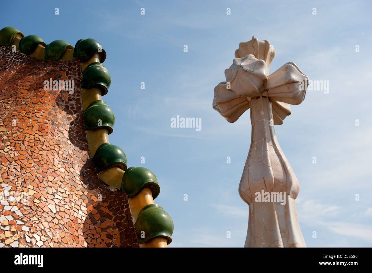 Cross Of Gaudi Hi res Stock Photography And Images Alamy cross-of-gaudi-hi-res-stock-photography-and-images-alamy