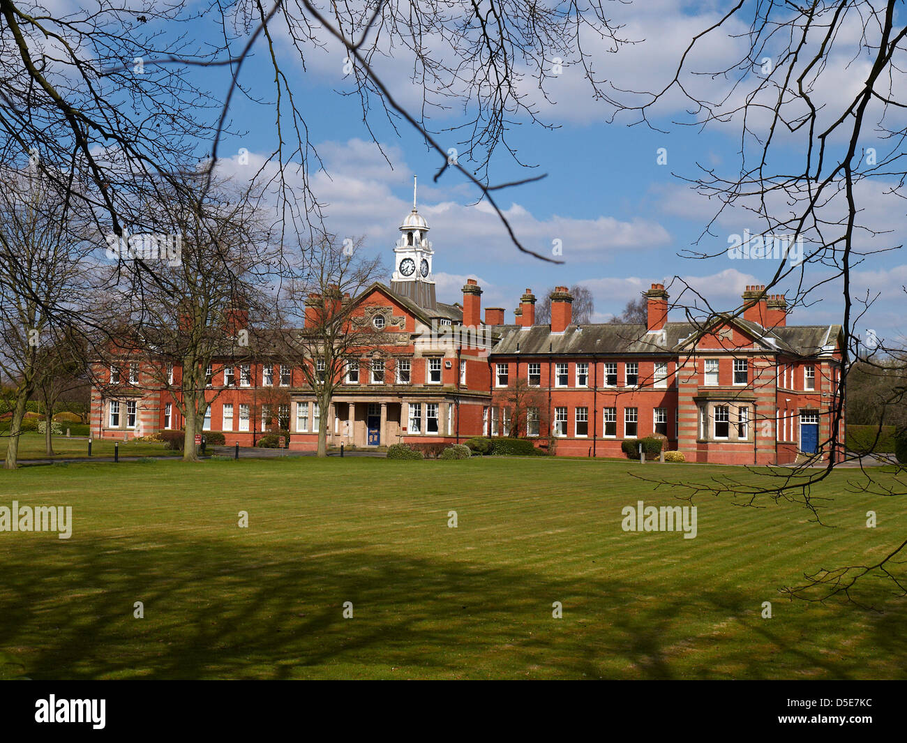 b House on Victoria Avenue in Crewe Cheshire UK Stock Photo Alamy
