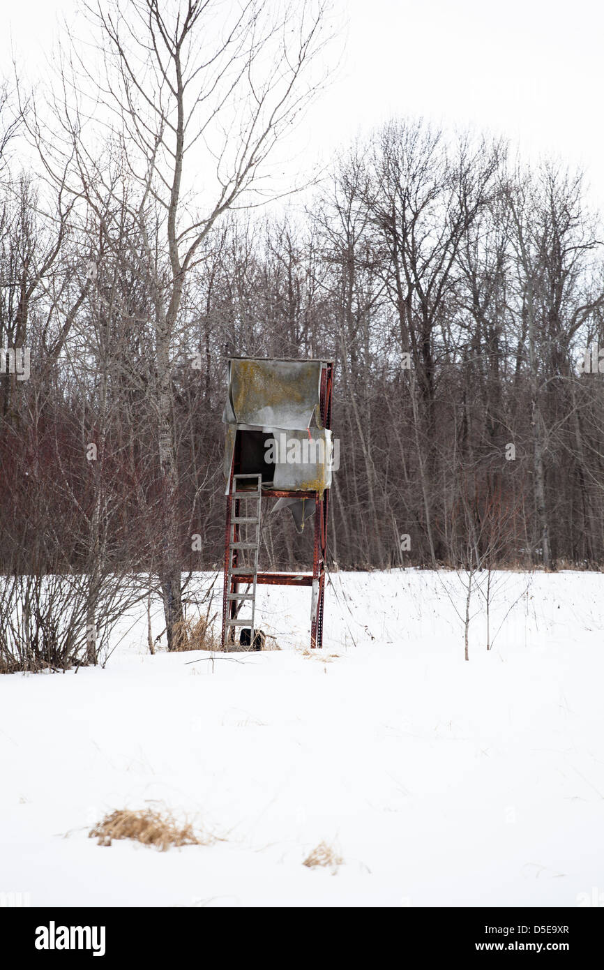Hunting blind hires stock photography and images Alamy