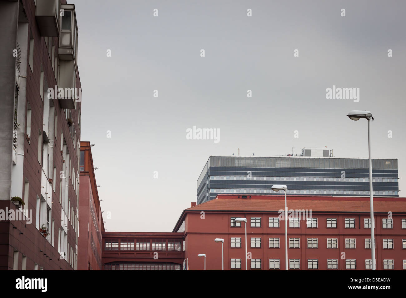 Underneath building hi-res stock photography and images - Alamy