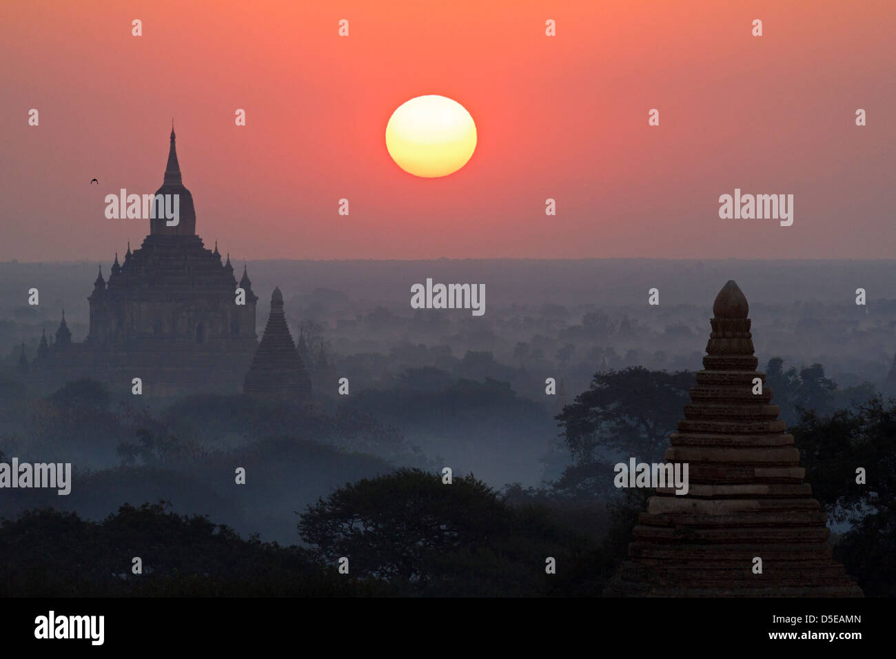 Sunrise over the pagodas of Bagan, Myanmar Stock Photo