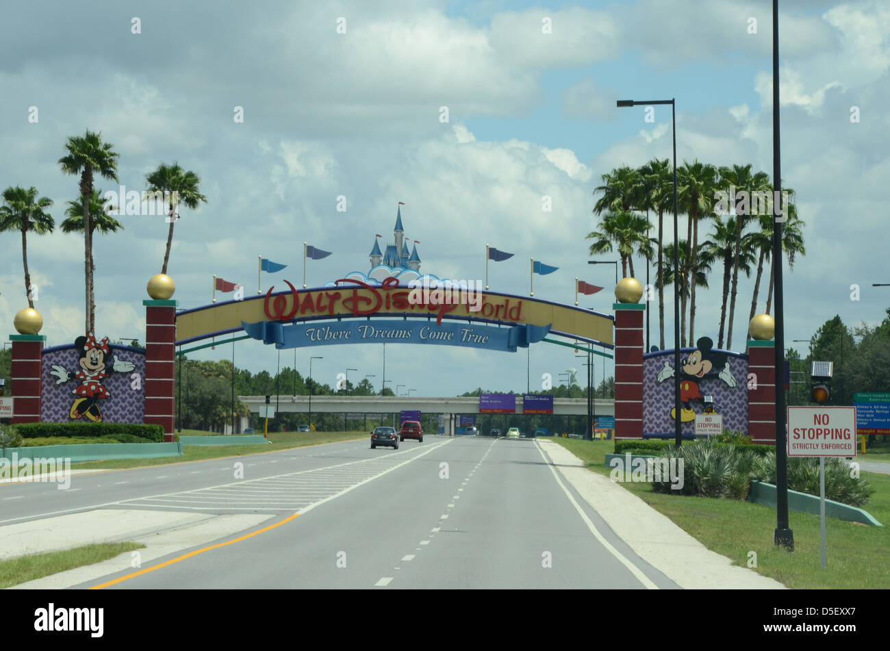 Driving through the entrance to Walt Disney World, Orlando, Florida Stock Photo