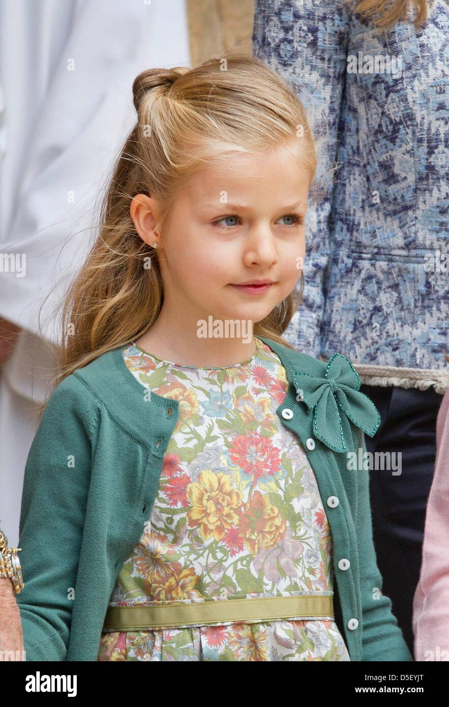 Palma de Mallorca, Spain. 31st March, 2013. Spanish Princess Leonor attends a mass on  Eastern Sunday at Palma de Mallorca's cathedral, Palma de Mallorca, 31 March 2013. Photo: Albert Nieboer/Alamy Live News Stock Photo