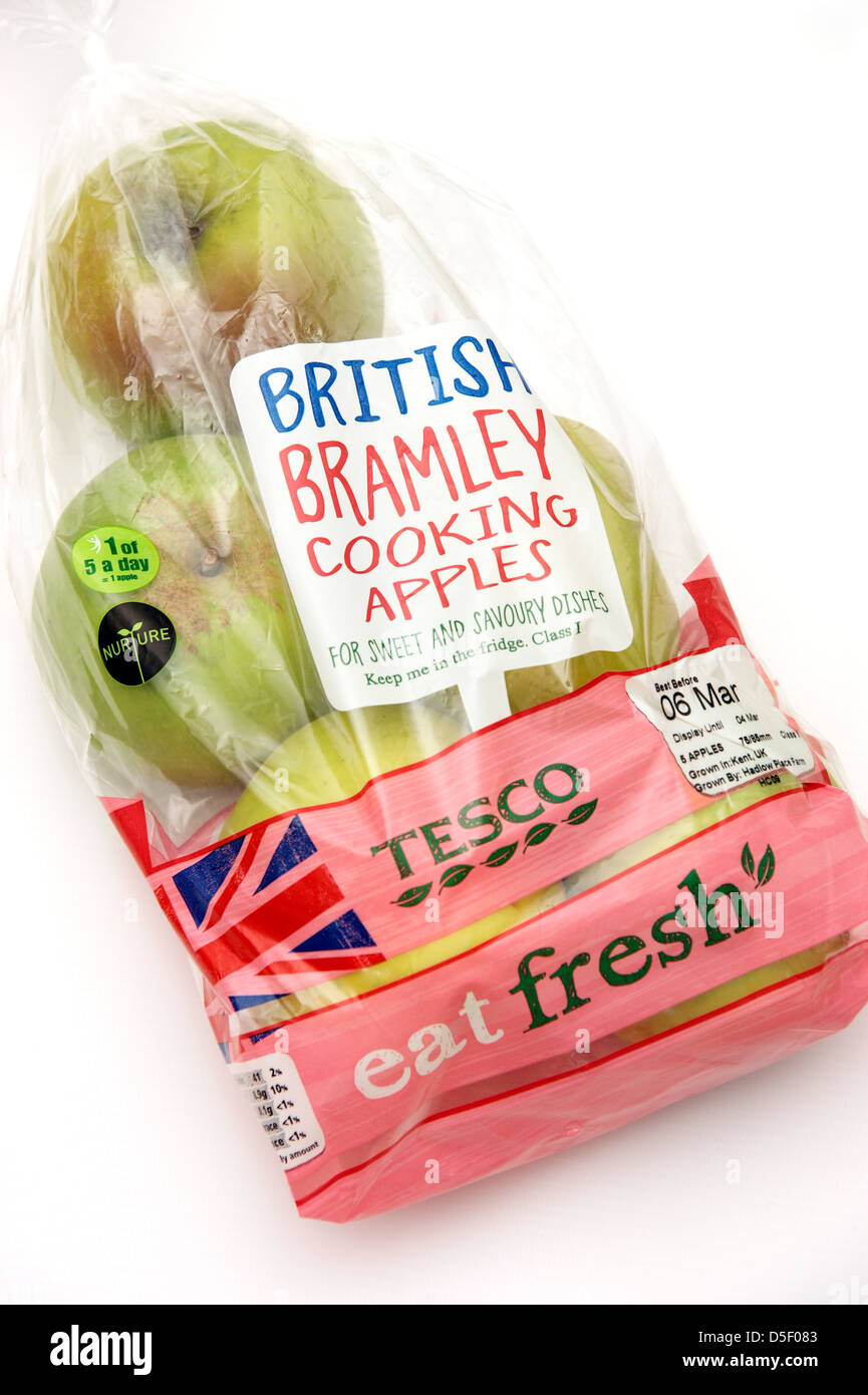 BRITISH Bramley cooking apples with a British Union Jack logo sign Stock Photo