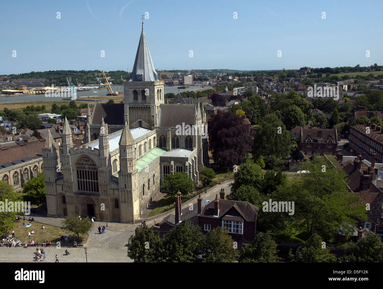 KENT; ROCHESTER; VIEW FROM CASTLE WALLS OF THE CATHEDRAL WITH RIVER MERSEY IN BACKGROUND Stock Photo