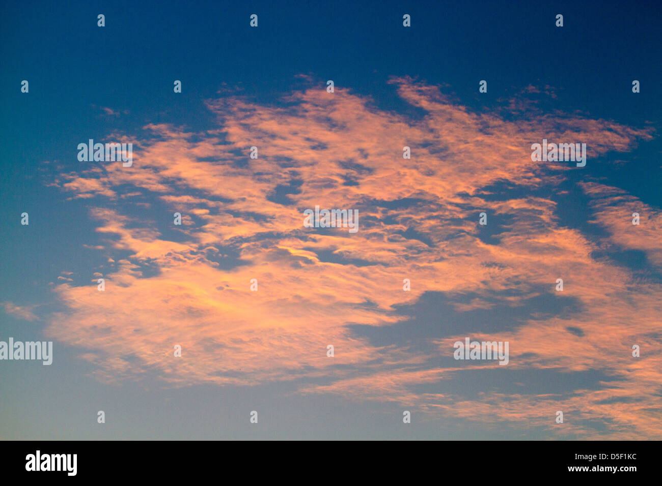 Cloud light hi-res stock photography and images - Alamy