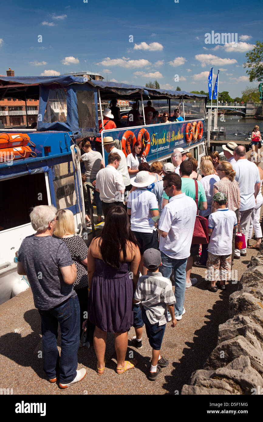Boarding boat hires stock photography and images Alamy