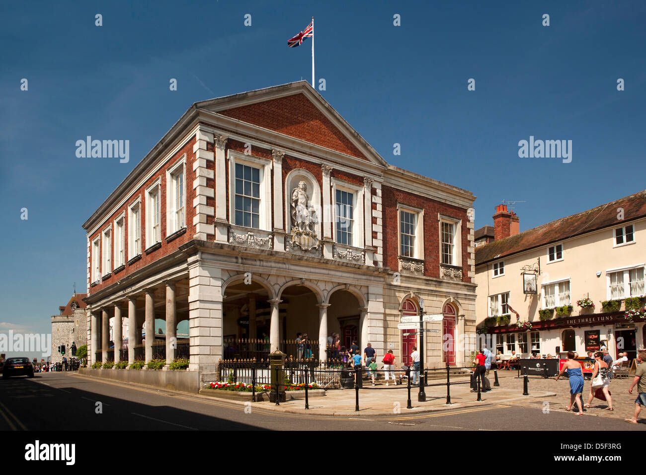 England, Berkshire, Windsor, High Street, Guildhall Stock Photo