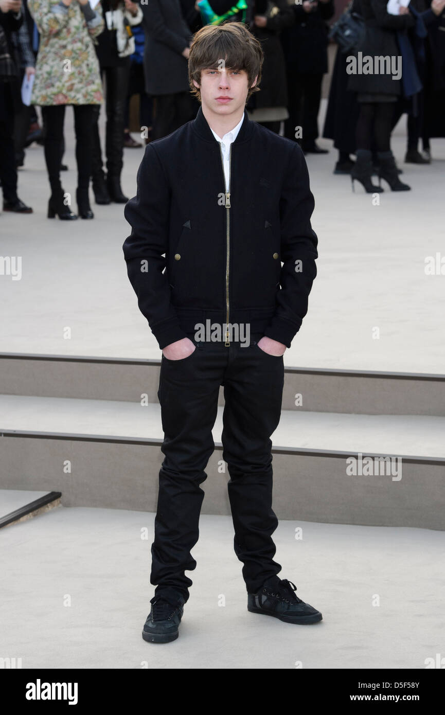 Jake Bugg arrives for the Burberry Prorsum fashion collection during London  Fashion Week Stock Photo - Alamy