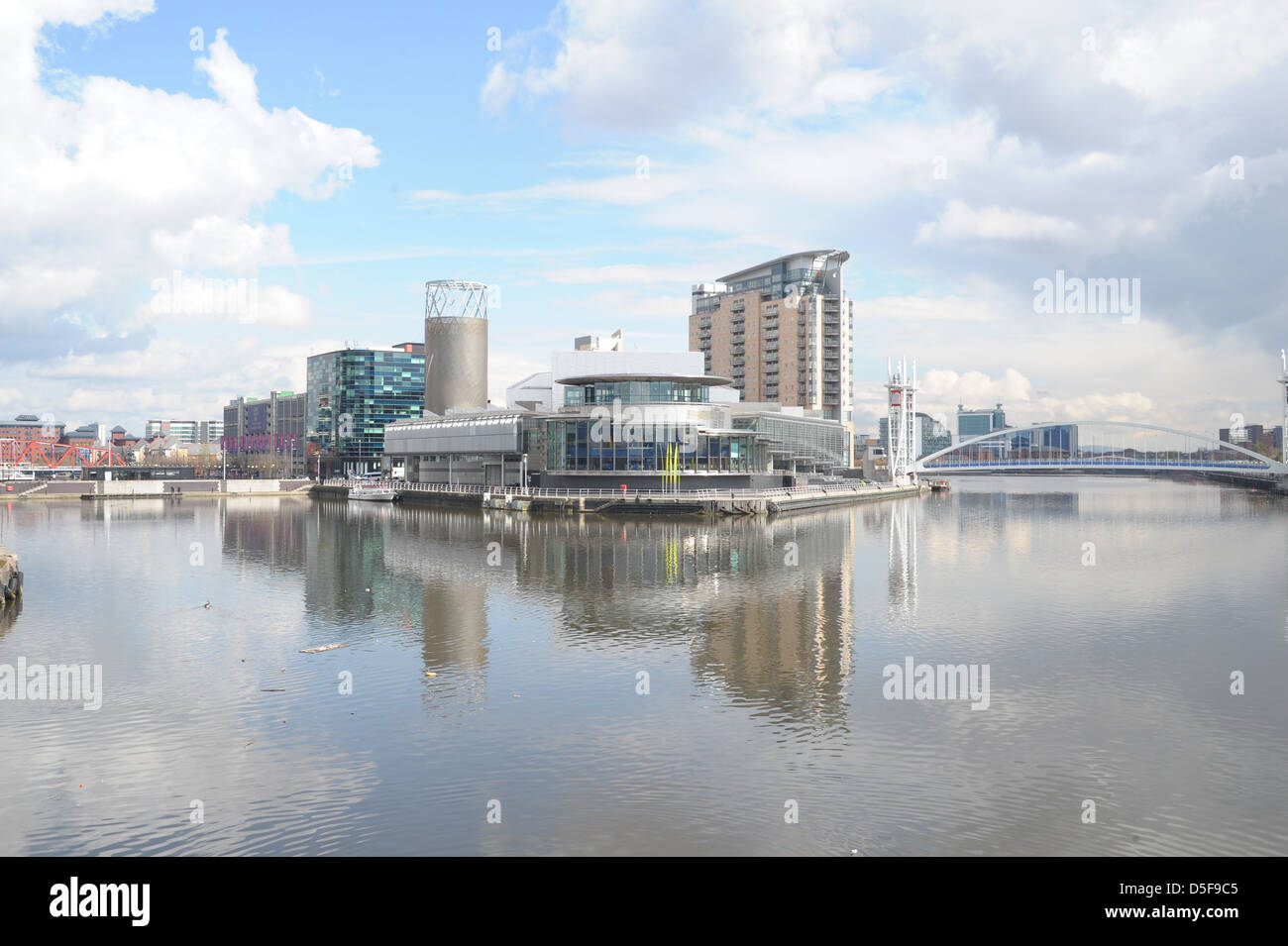 Lowry Theatre opposite to  Media City at Salford Quays Stock Photo