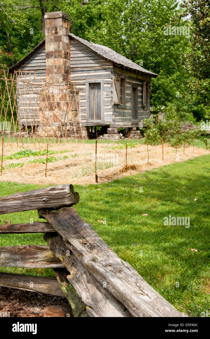 Ritter-McDonald log cabin from the 1850s, Shiloh Museum of Ozark History, Springdale, Arkansas Stock Photo