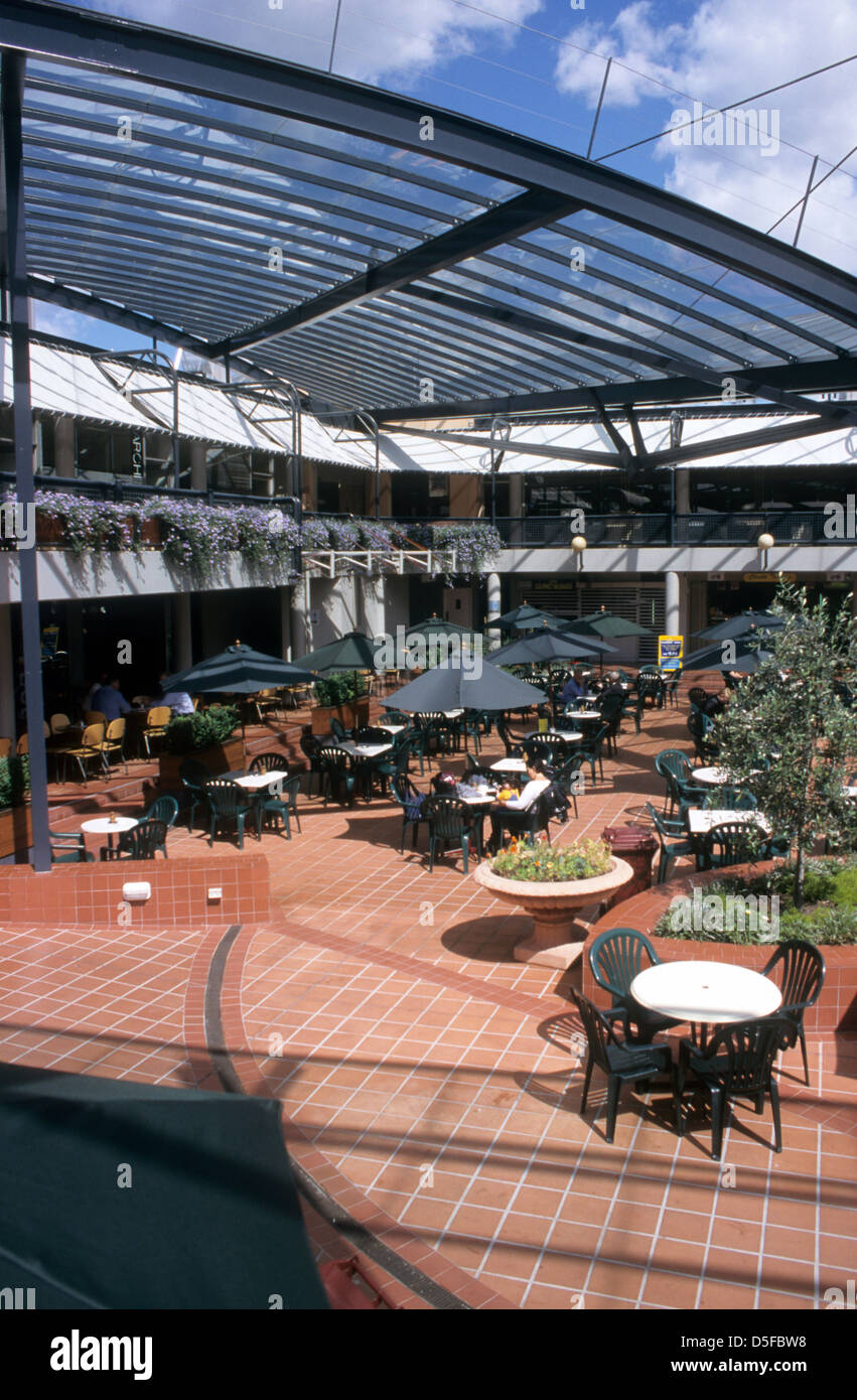 Australia, Victoria, Melbourne, South Yarra, Prahan, open courtyard near Prahan Market. Stock Photo