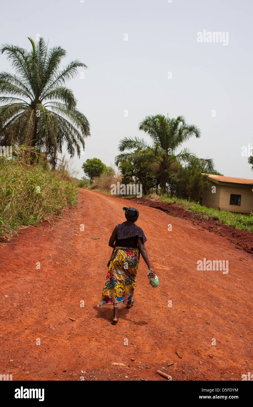 African woman walking hi-res stock photography and images - Alamy