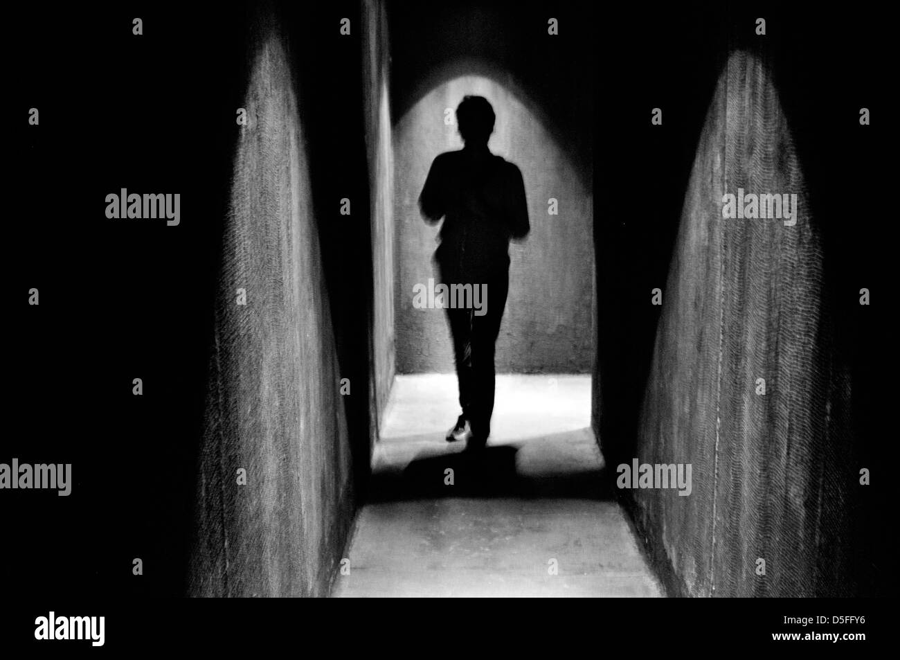 Film noir silhouette hi-res stock photography and images - Alamy