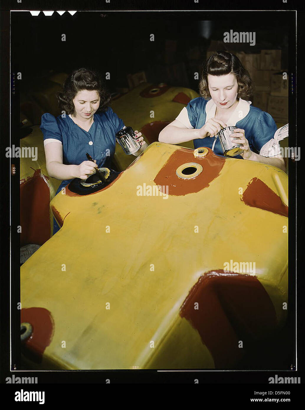 Women factory world war ii hi-res stock photography and images - Alamy