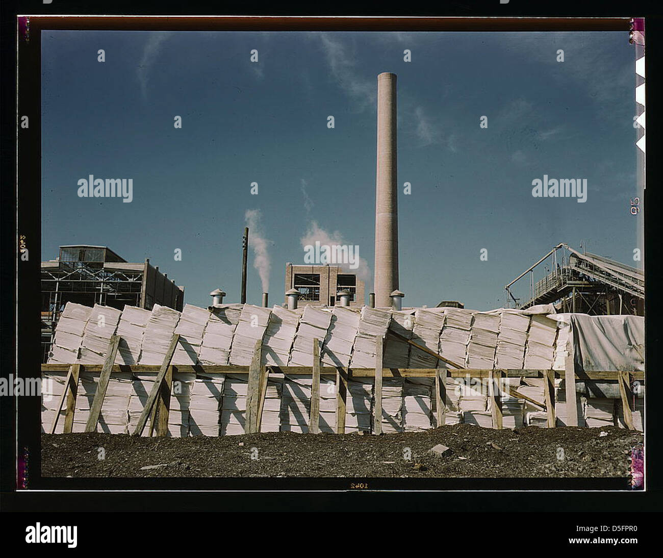 Southland Paper mill, Kraft (chemical) pulp used in making newsprint, Lufkin, Texas (LOC Stock