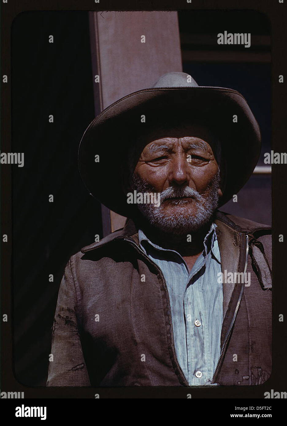 Indian wearing cowboy hat hi-res stock photography and images - Alamy