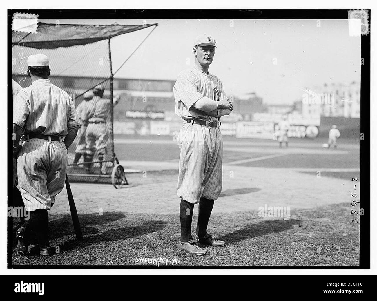 Willie Keeler, New York Highlanders, at bat and Lou Criger, Boston Red Sox,  catcher. Silk O'Loughlin umpire. Hilltop Park, New York 1908 Stock Photo -  Alamy