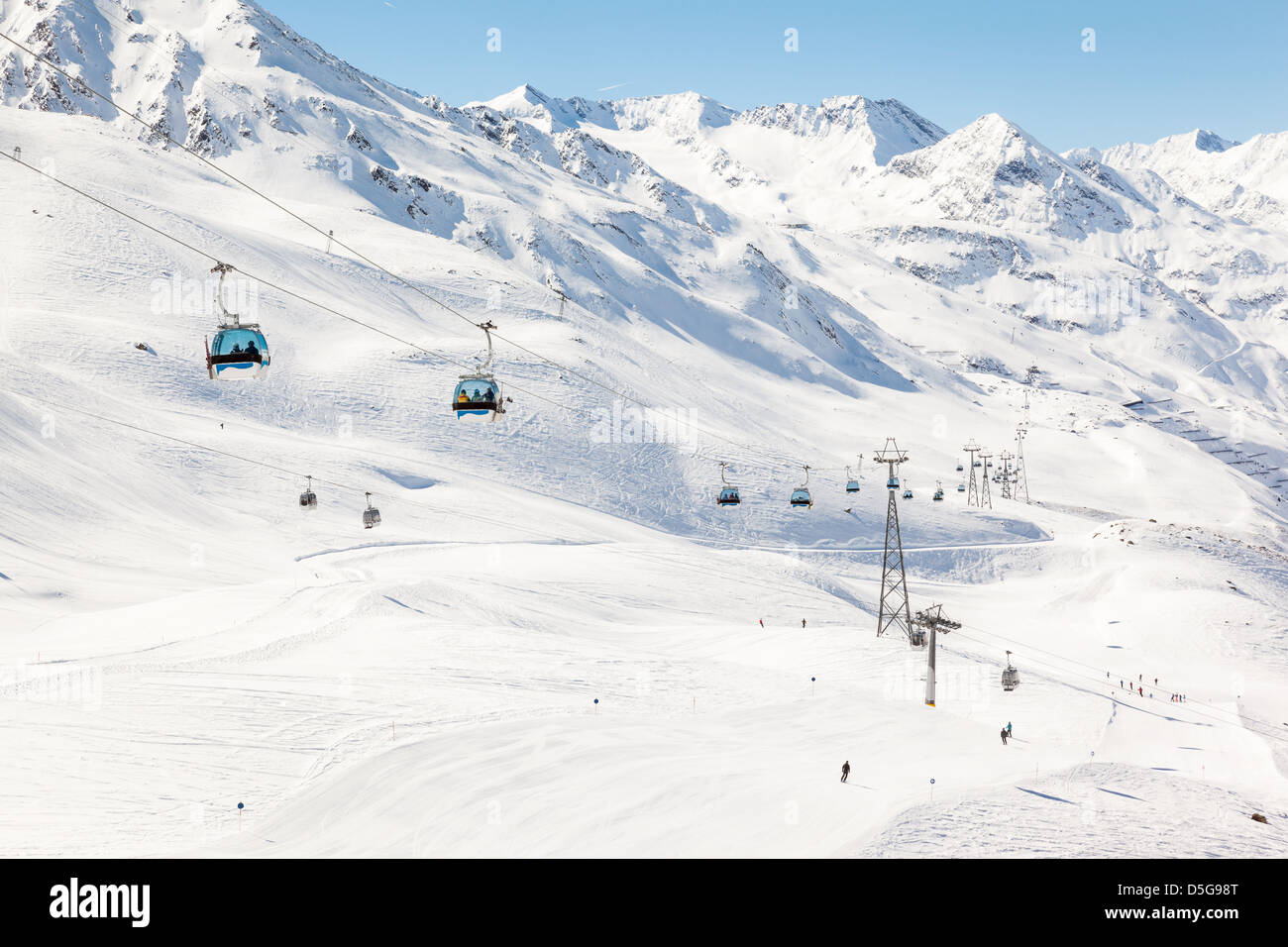 Obergurgl ski lifts hi-res stock photography and images - Alamy