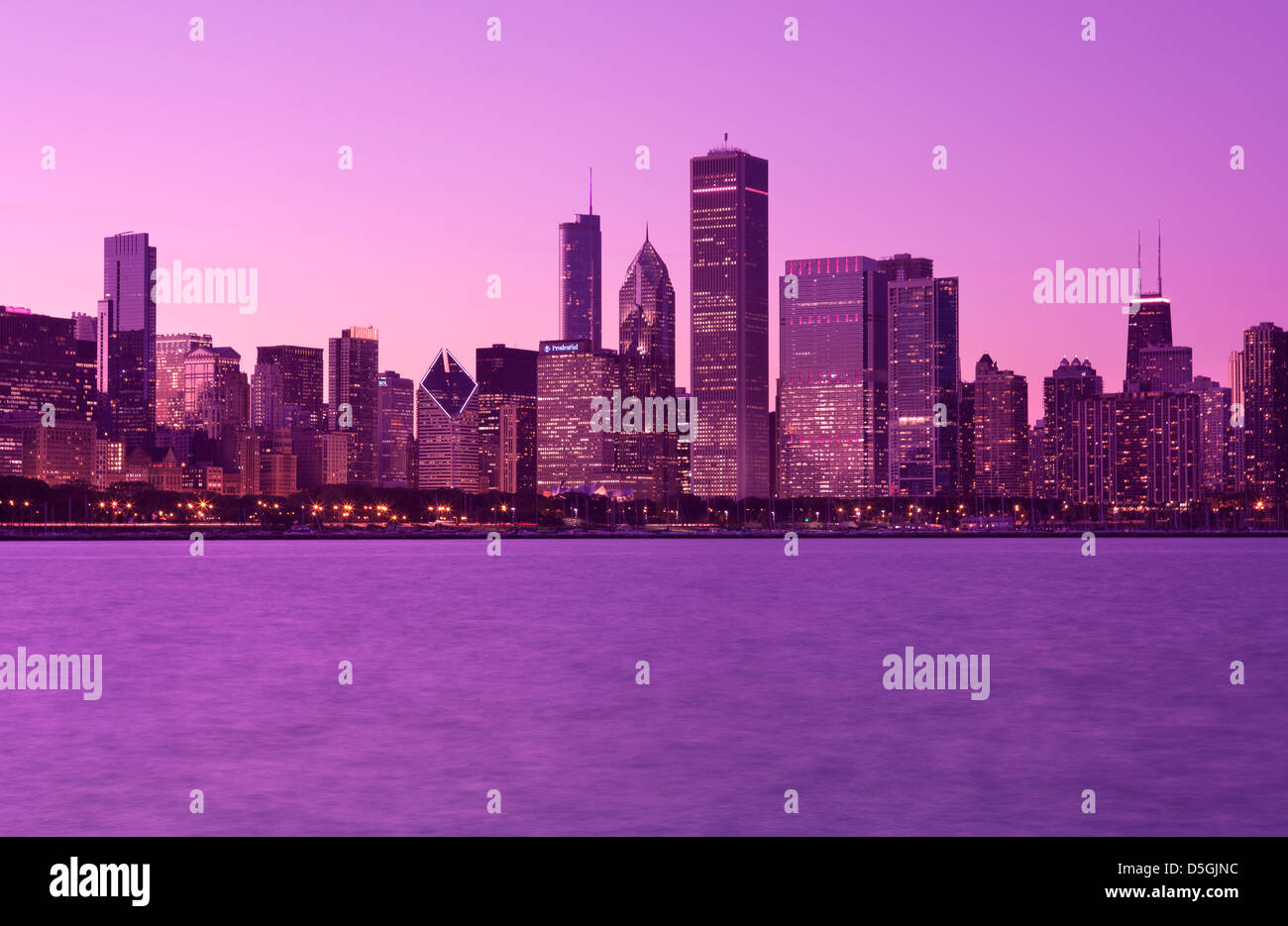 LAKE SHORE SKYLINE DOWNTOWN CHICAGO ILLINOIS USA Stock Photo - Alamy
