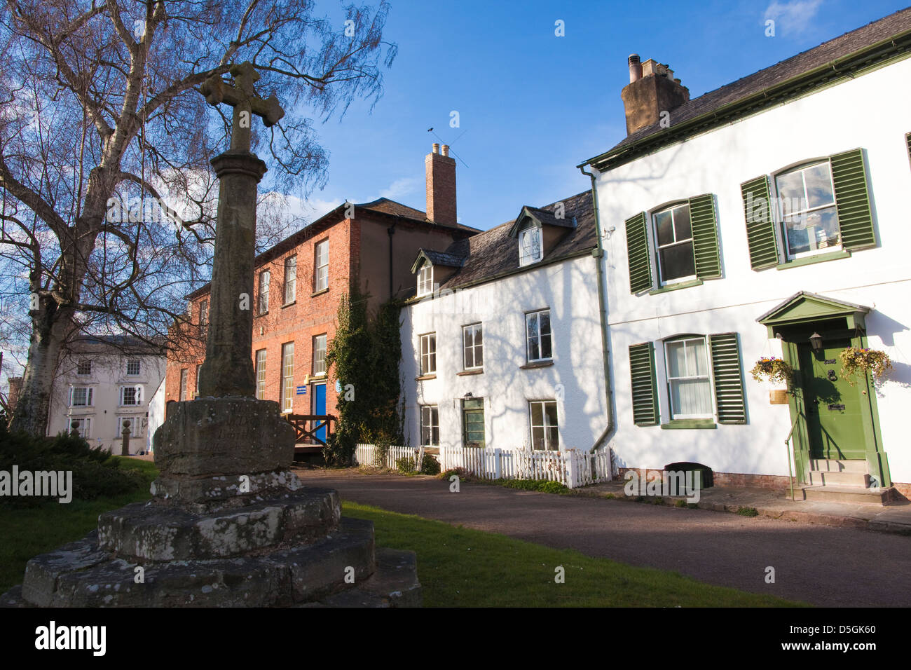 Houses in St Marys Church grounds, Ross-On-Wye, Herefordshire, England, UK Stock Photo