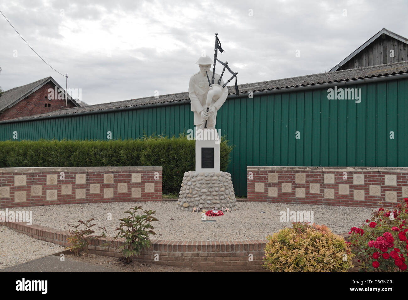 The Pipers Memorial, dedicated to all pipers who fell during the Great
