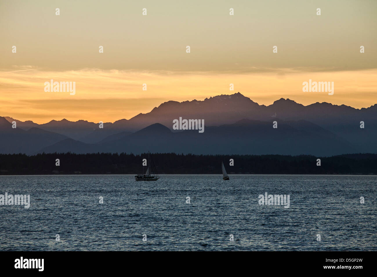 A view of the Olympic mountains from the Golden Gardens beach in ...