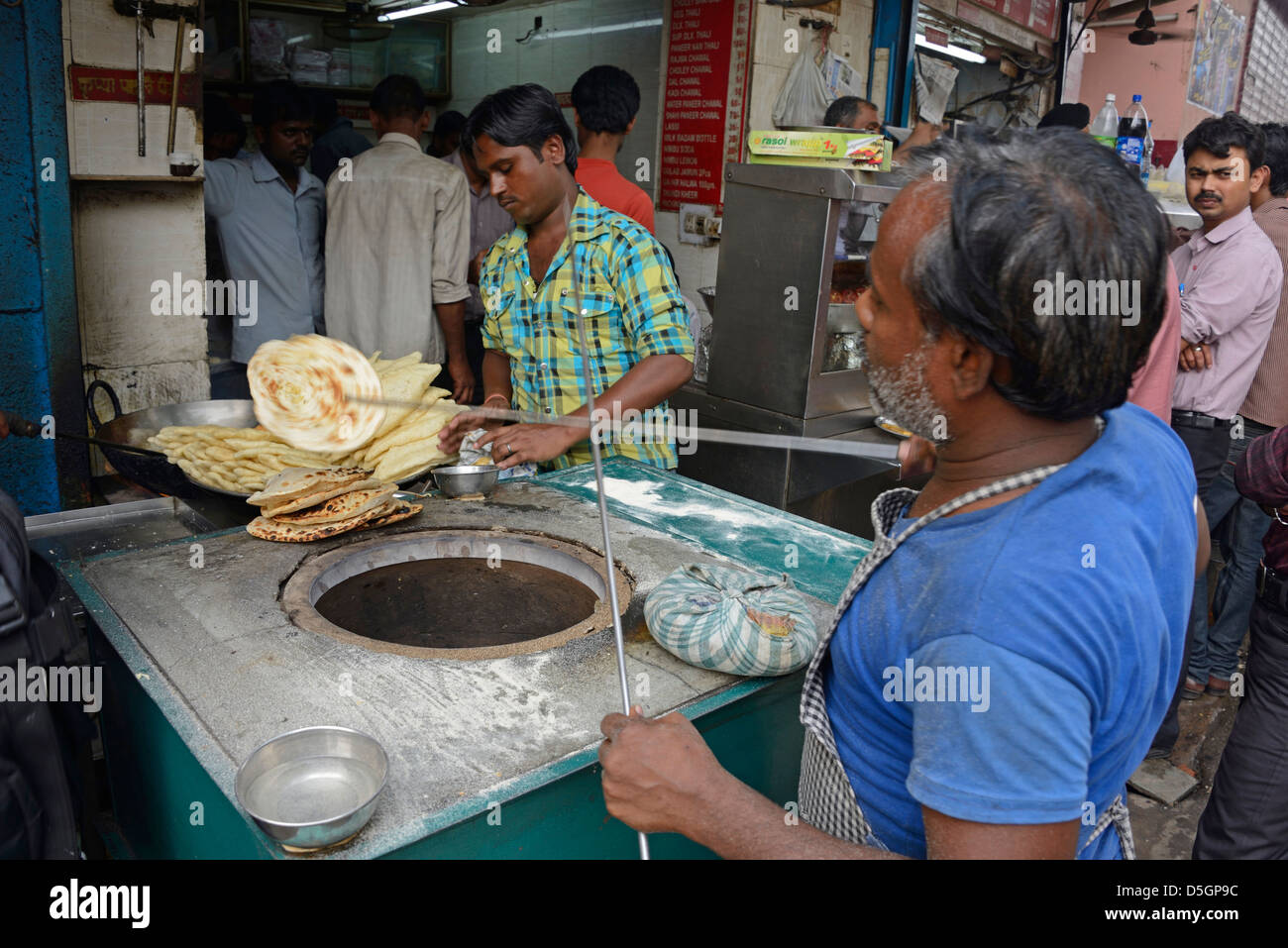 Tandoori Roti, an Indian bread, is baked in Chandni Chowk, Old Delhi, India Stock Photo