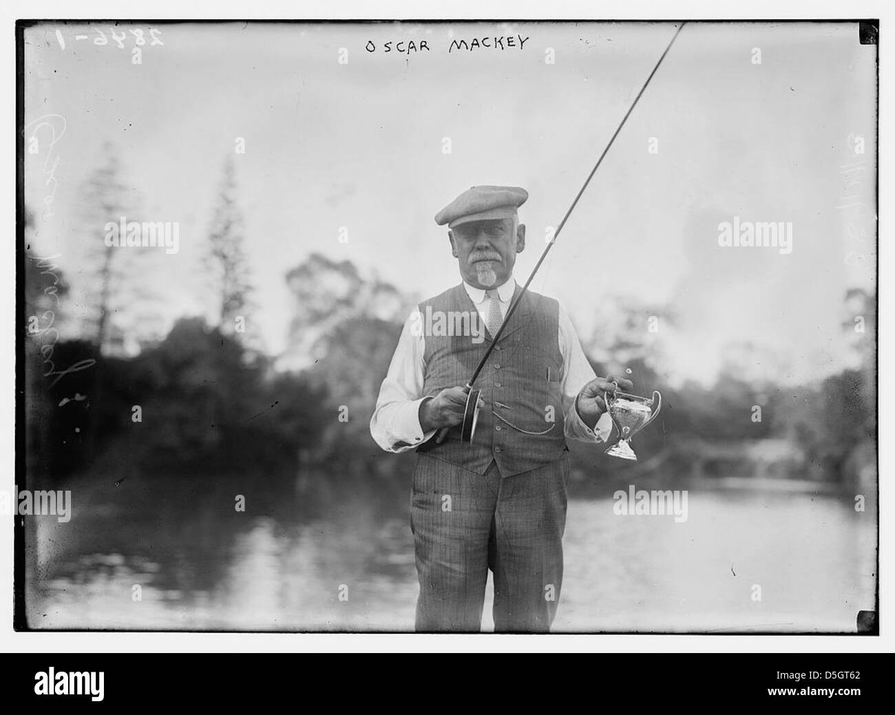 Vintage fishing man hi-res stock photography and images - Page 8