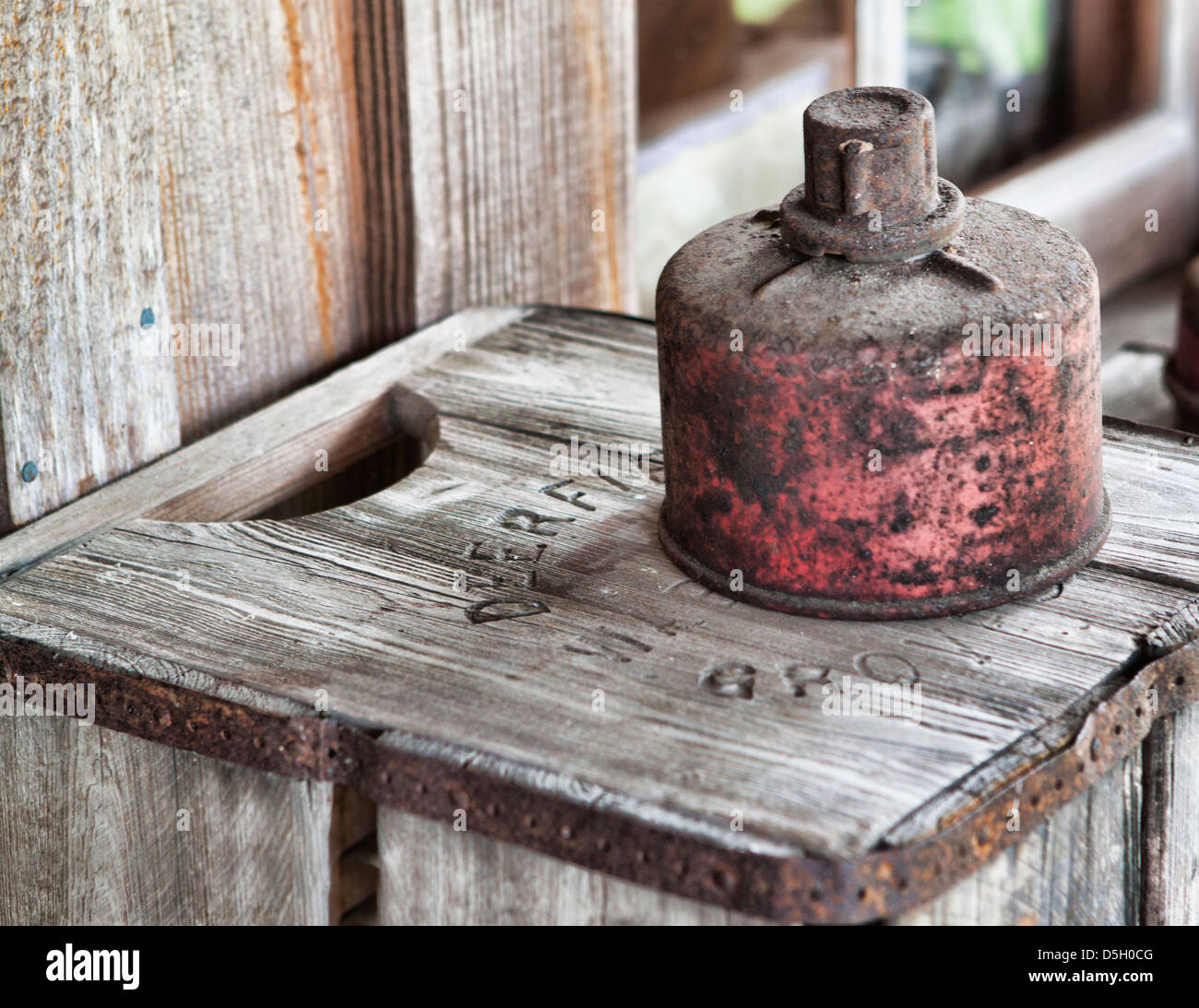Smudge pot hires stock photography and images Alamy