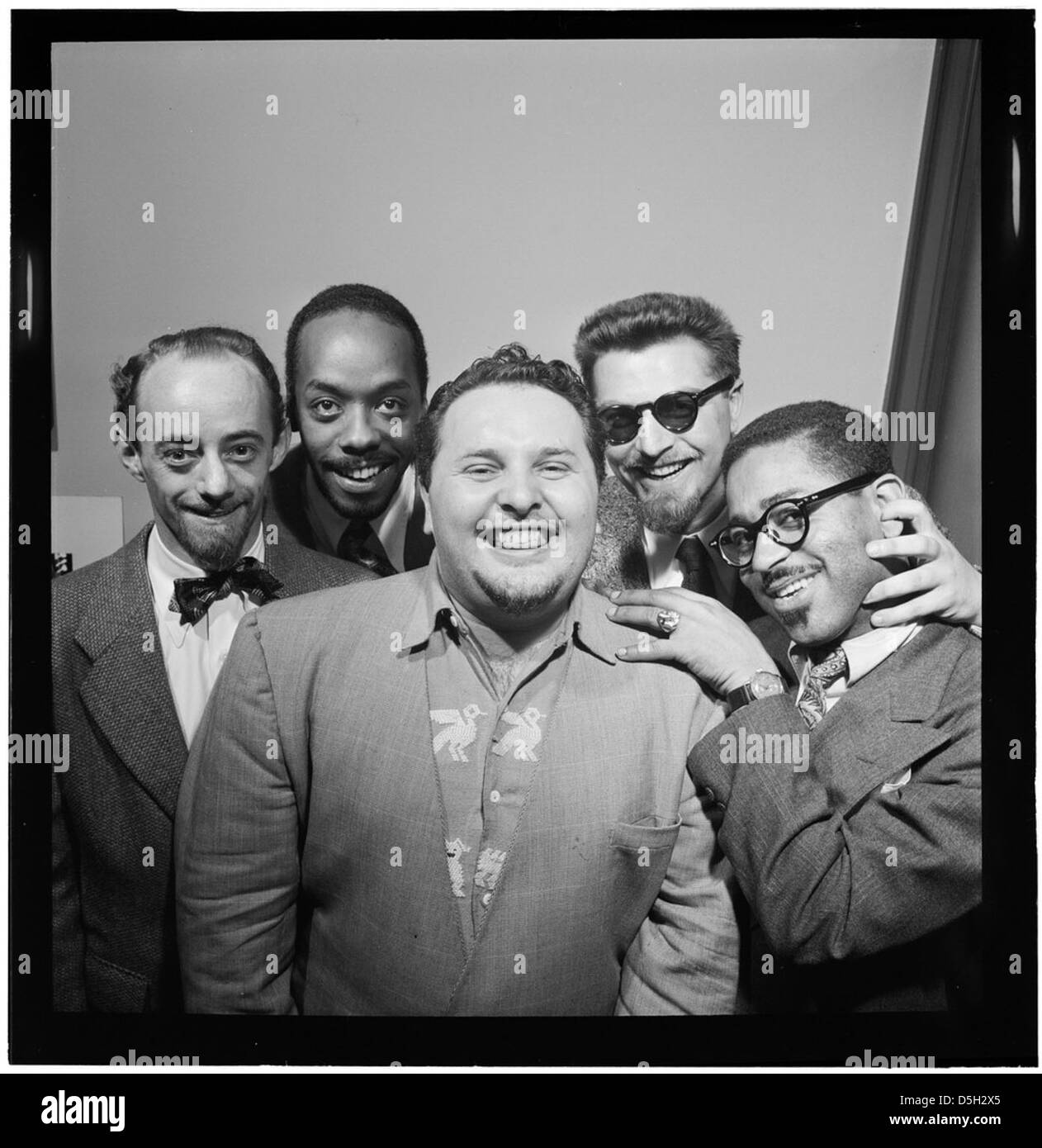 [Portrait of Dave Lambert, John Simmons, Chubby Jackson, George Handy, and Dizzy Gillespie, William P. Gottlieb's office, New York, N.Y., ca. July 1947] (LOC) Stock Photo