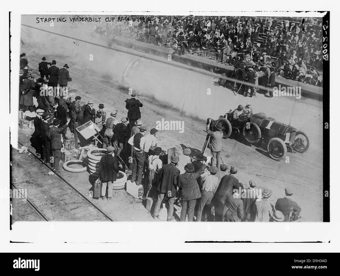 A historic image of the 1914 Vanderbilt Cup race starting in Santa Monica, California, capturing the excitement of auto racing. The event took place on February 26, 1914. Stock Photo