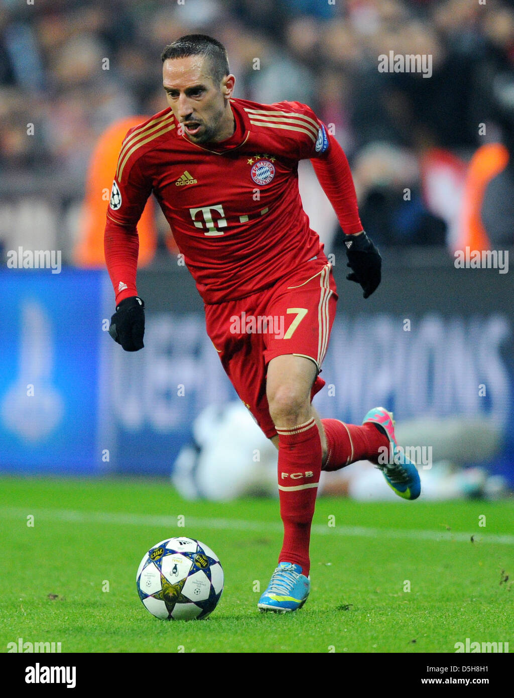 Munich's Franck Ribery kicks the ball during the UEFA Champions League  quarterfinal match between FC Bayern Munich and Juventus Turin at Allianz  Arena in Munich, Germany, 02 April 2013. Photo: Thomas Eisenhuth